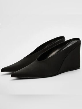 Black Pointed Wedge Mule Pumps - Women's Dress Shoes SIZE 9